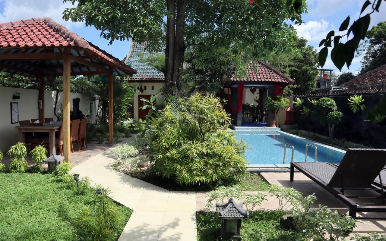 Rosseno Villa Yogyakarta Kültér fotó